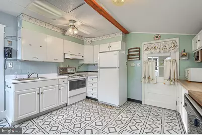 6113 Fair Oaks Avenue, Baltimore, MD 21214 - Photo 7