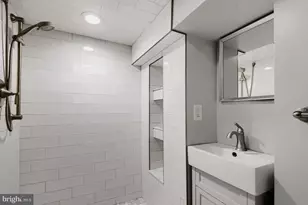 715 S Curley St, Baltimore, MD 21224 - Photo 25