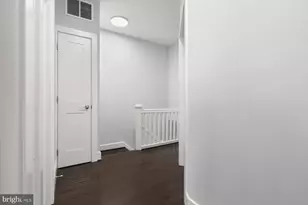1728 E 32nd St, Baltimore, MD 21218 - Photo 25