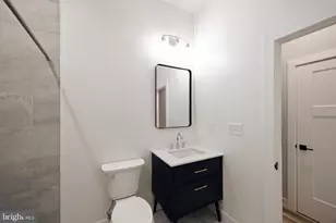 2037 McCulloh St, Baltimore, MD 21217 - Photo 7
