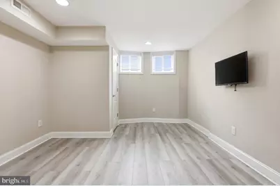222 S Exeter Street, Baltimore, MD 21202 - Photo 25