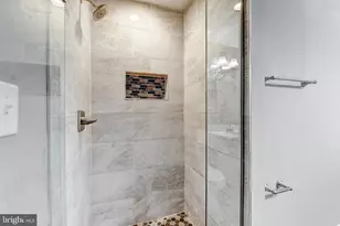 822 S Highland Ave, Baltimore, MD 21224 - Photo 25