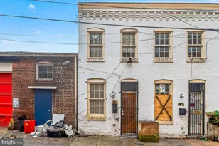 863 Reinhart St, Baltimore, MD 21230 - Photo 1