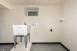 806 Pontiac Ave, Baltimore, MD 21225 - Photo 25
