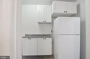 3330 Ravenwood Ave, Baltimore, MD 21213 - Photo 9