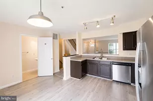 638 Villager Cir, Baltimore, MD 21222 - Photo 7