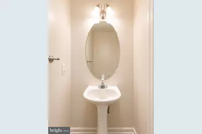 638 Villager Circle, Baltimore, MD 21222 - Photo 5