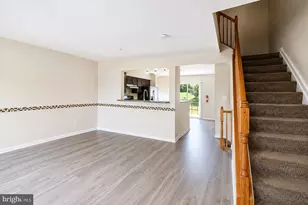 638 Villager Cir, Baltimore, MD 21222 - Photo 3