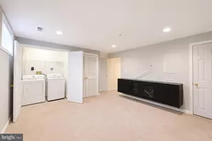 638 Villager Cir, Baltimore, MD 21222 - Photo 15