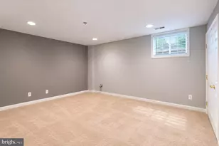 638 Villager Cir, Baltimore, MD 21222 - Photo 13