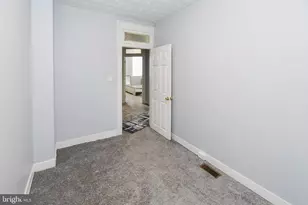 406 N Loudon Ave, Baltimore, MD 21229 - Photo 11