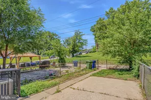 586 Lucia Ave, Baltimore, MD 21229 - Photo 33