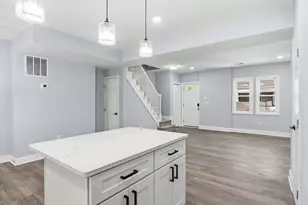 10 Rosedale St, Baltimore, MD 21229 - Photo 7