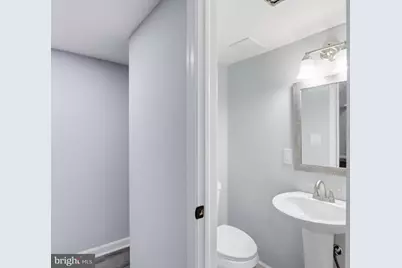 10 Rosedale Street, Baltimore, MD 21229 - Photo 9