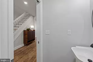 621 E 36th St, Baltimore, MD 21218 - Photo 17