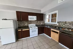 1105 Bonaparte Ave, Baltimore, MD 21218 - Photo 15