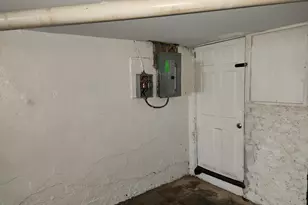 1105 Bonaparte Ave, Baltimore, MD 21218 - Photo 11
