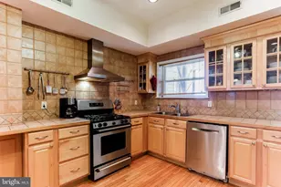 814 S Clinton Street S, Baltimore, MD 21224 - Photo 13