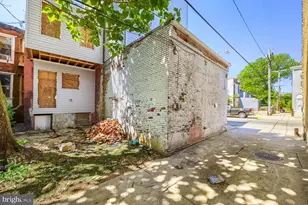 2044 Walbrook Ave, Baltimore, MD 21217 - Photo 11