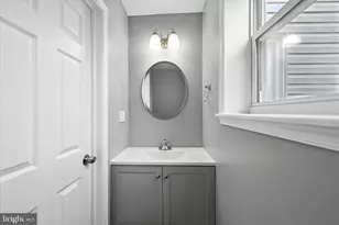 1118 Weldon Ave, Baltimore, MD 21211 - Photo 17