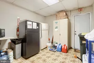 416 E 25th St, Baltimore, MD 21218 - Photo 13