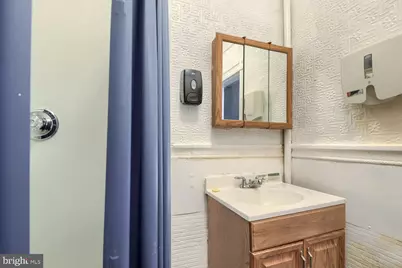 416 E 25th Street, Baltimore, MD 21218 - Photo 17