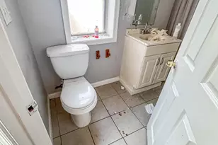 447 N Milton Ave, Baltimore, MD 21224 - Photo 9