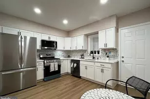 2317 E Fayette Street E, Baltimore, MD 21224 - Photo 11