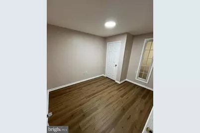2317 E Fayette Street E, Baltimore, MD 21224 - Photo 15
