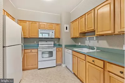 3601 Greenway #406, Baltimore, MD 21218 - Photo 7