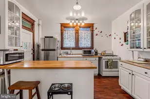 210 Mallow Hill Rd, Baltimore, MD 21229 - Photo 17