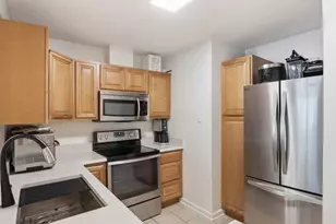 23 Pierside Dr, Baltimore, MD 21230 - Photo 13