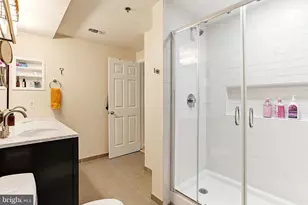 960 Fell St, Baltimore, MD 21231 - Photo 23