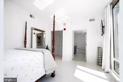 675 President #1505, Baltimore, MD 21202 - Photo 15