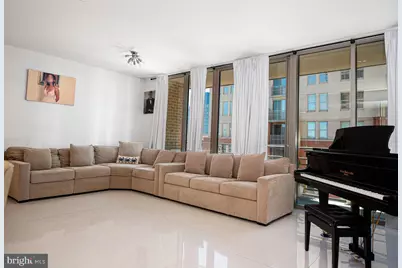 675 President #1505, Baltimore, MD 21202 - Photo 3