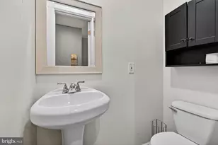 2926 E Fayette St, Baltimore, MD 21224 - Photo 9