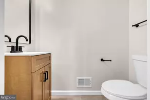 1622 Hazel St, Baltimore, MD 21226 - Photo 7