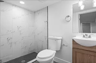 5605 Groveland Ave, Baltimore, MD 21215 - Photo 19