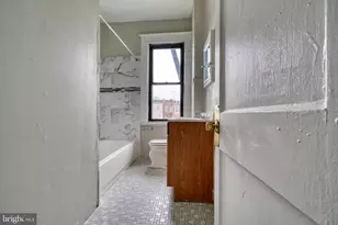 2111 Park Ave, Baltimore, MD 21217 - Photo 7