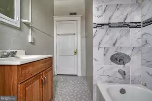 2111 Park Ave, Baltimore, MD 21217 - Photo 5