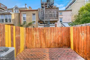 42 E Hamburg Street E, Baltimore, MD 21230 - Photo 13