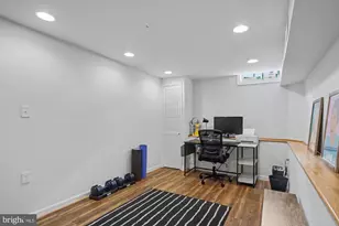 916 S Curley St, Baltimore, MD 21224 - Photo 35