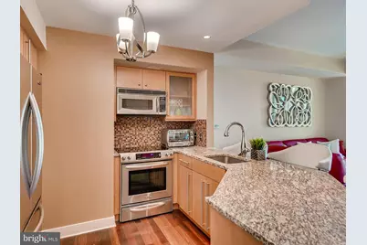 675 President Street #2408, Baltimore, MD 21202 - Photo 3