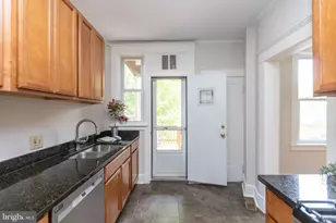 2911 Cresmont Ave, Baltimore, MD 21211 - Photo 13