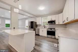 2807 Lawina Rd, Baltimore, MD 21216 - Photo 13