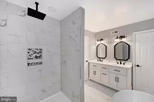2807 Lawina Rd, Baltimore, MD 21216 - Photo 23