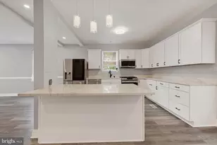 2807 Lawina Rd, Baltimore, MD 21216 - Photo 11