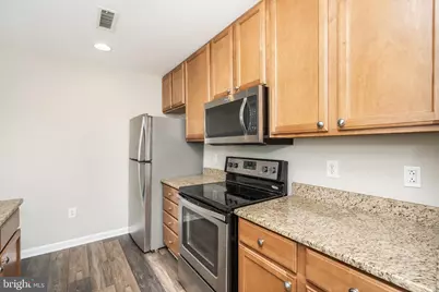 2702 Lighthouse Pt E #532, Baltimore, MD 21224 - Photo 13