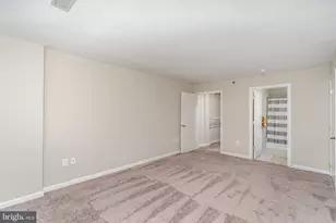 2772 Lighthouse Point E, Baltimore, MD 21224 - Photo 27