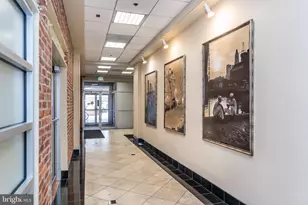 2772 Lighthouse Point E, Baltimore, MD 21224 - Photo 15